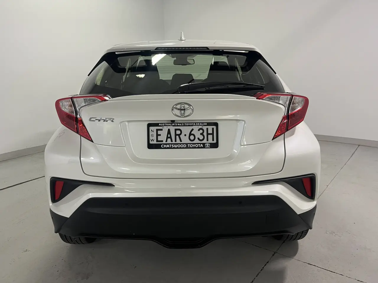 2018 Toyota C-Hr Gallery Image 6