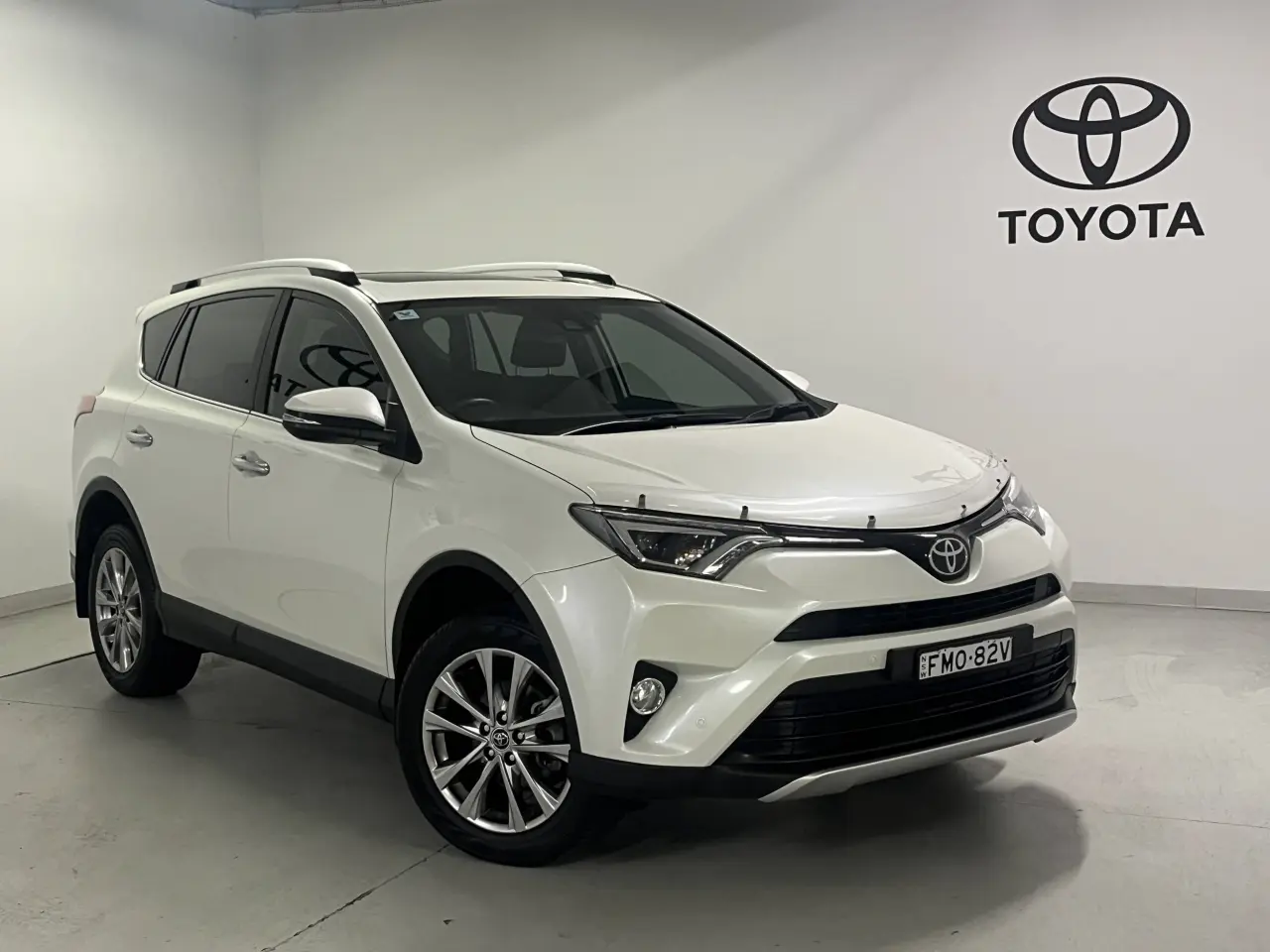 2015 Toyota Rav4 Gallery Image 1