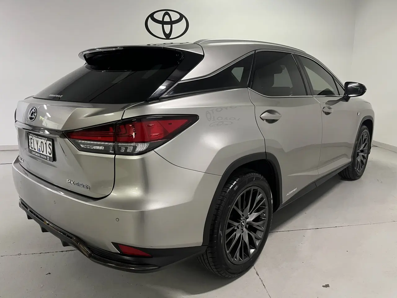 2020 Lexus Rx450h Gallery Image 5