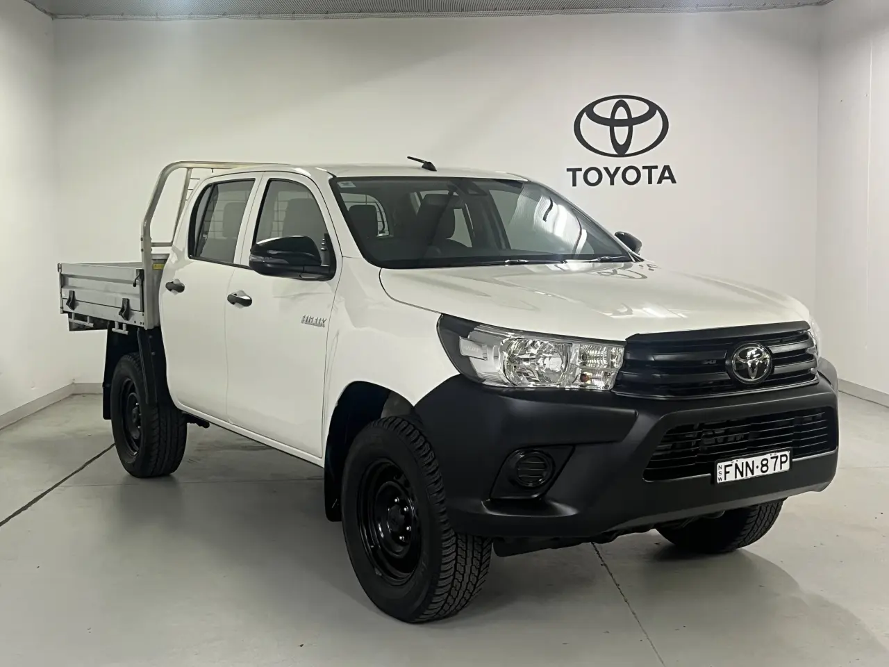 2019 Toyota Hilux Gallery Image 2