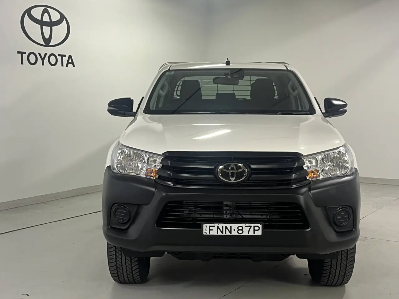 2019 Toyota Hilux Gallery Image 3