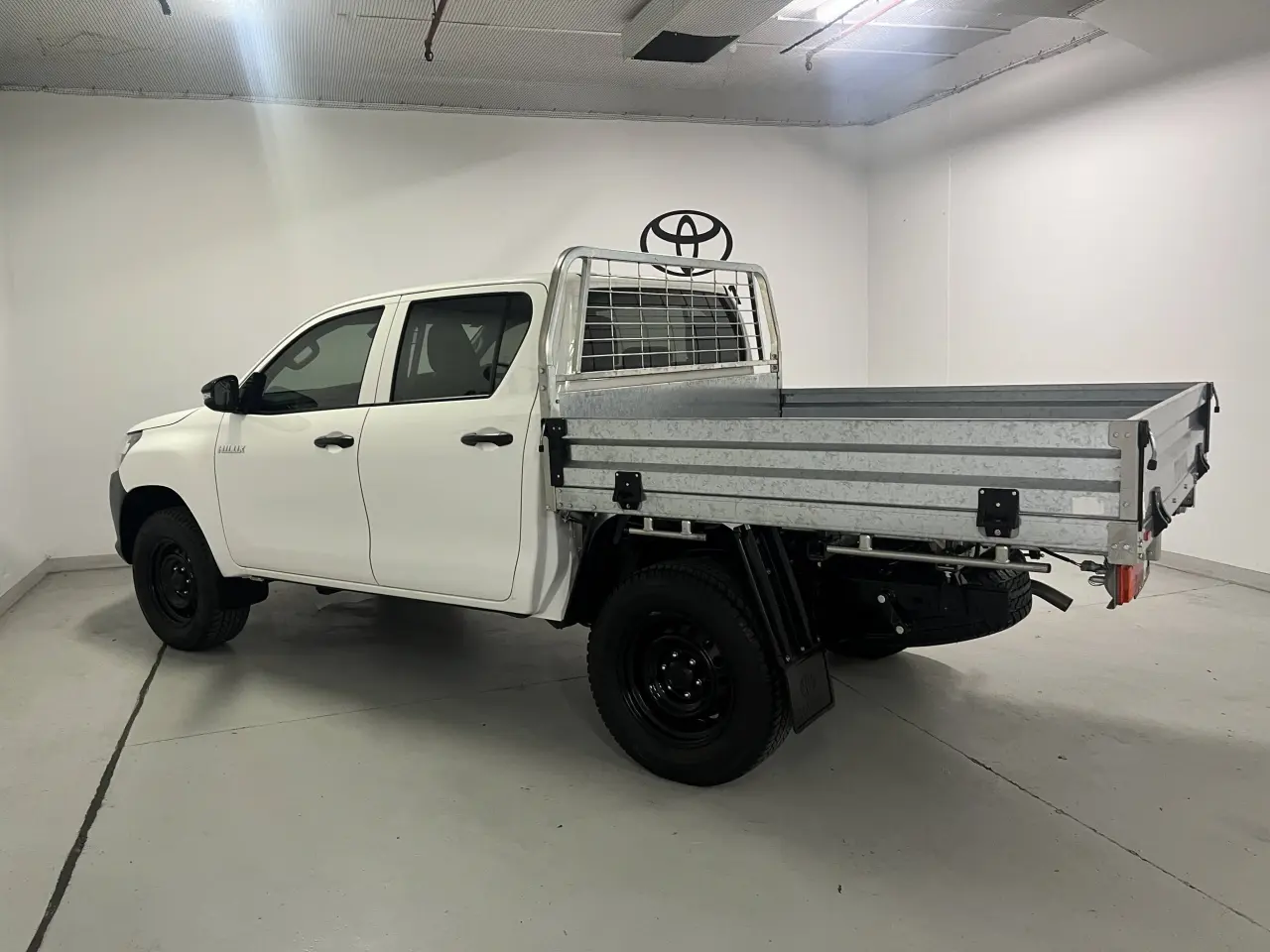 2019 Toyota Hilux Gallery Image 7