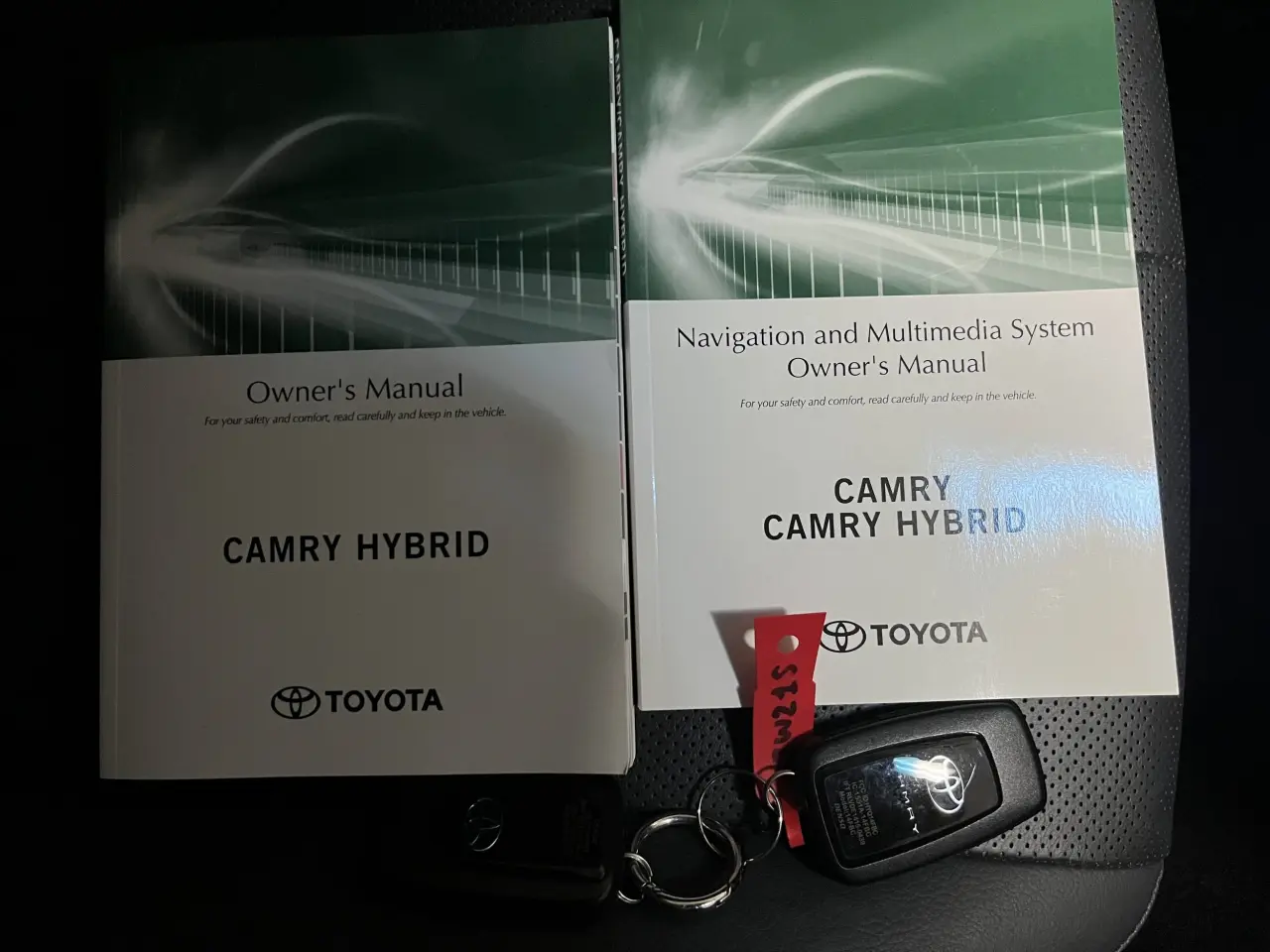 2018 Toyota Camry Hybrid Gallery Image 19