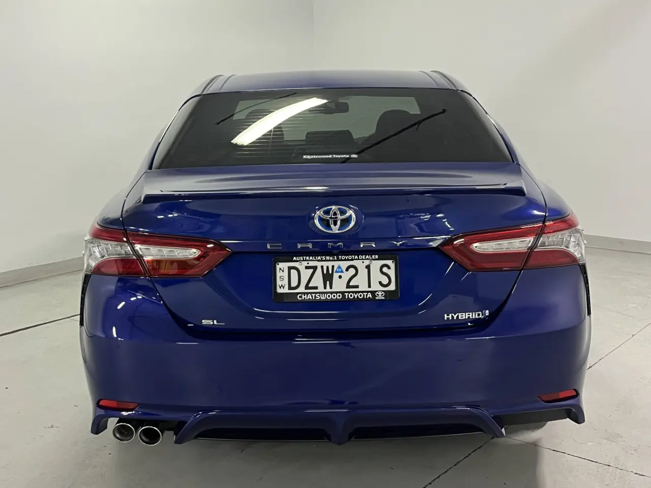 2018 Toyota Camry Hybrid Gallery Image 6