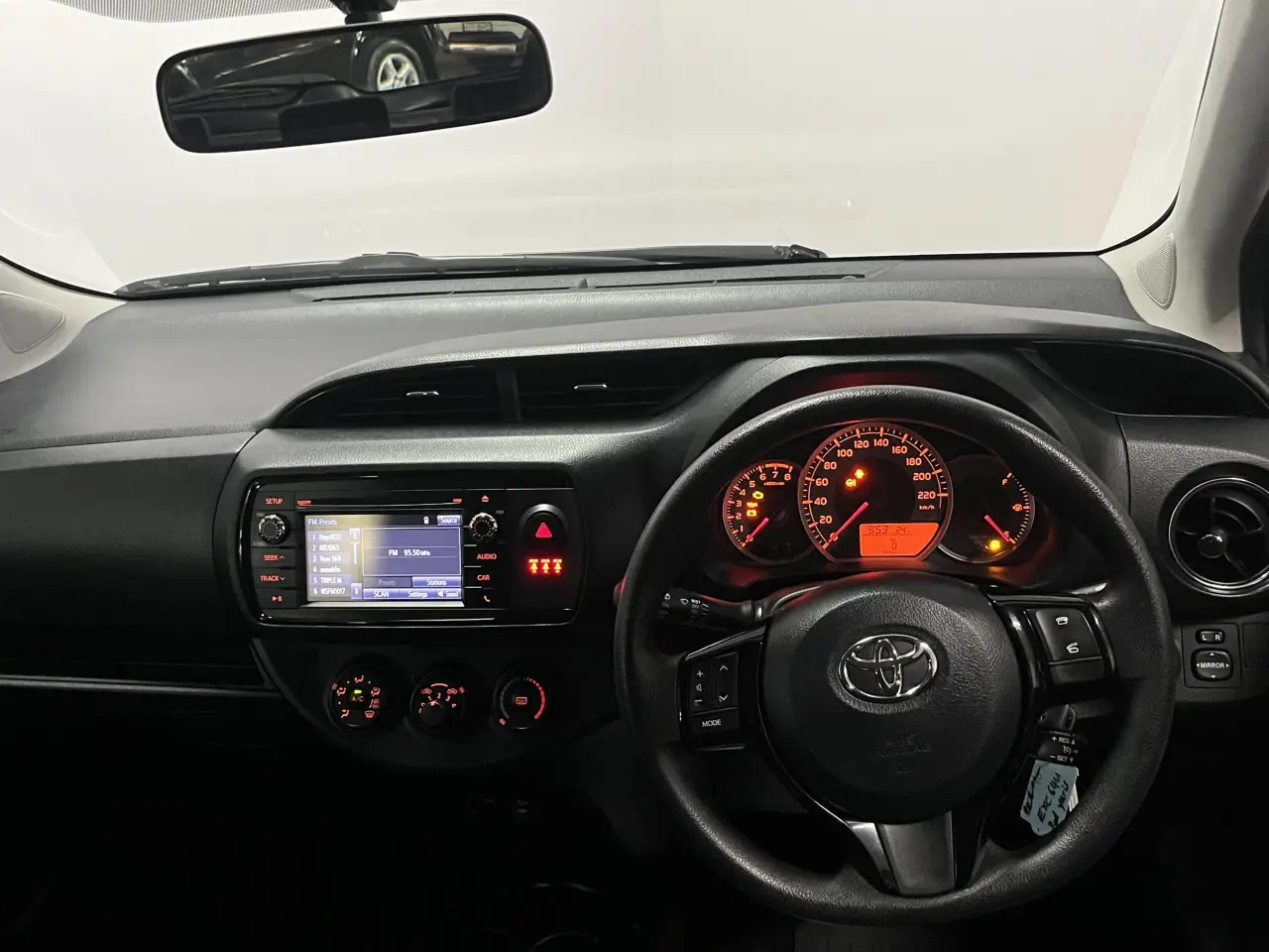 2019 Toyota Yaris Gallery Image 15