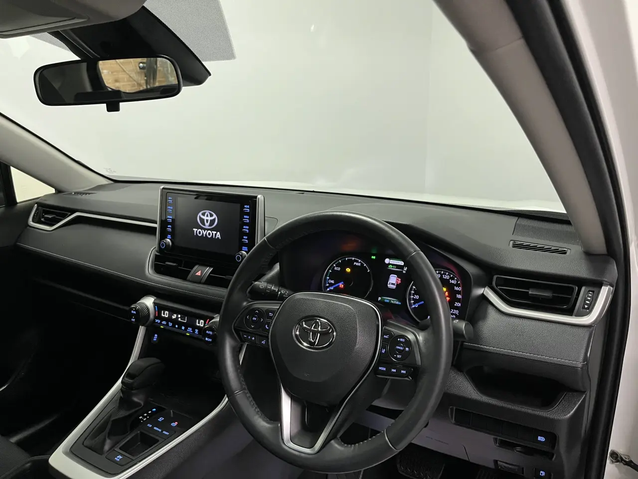 2020 Toyota Rav4 Hybrid Gallery Image 13