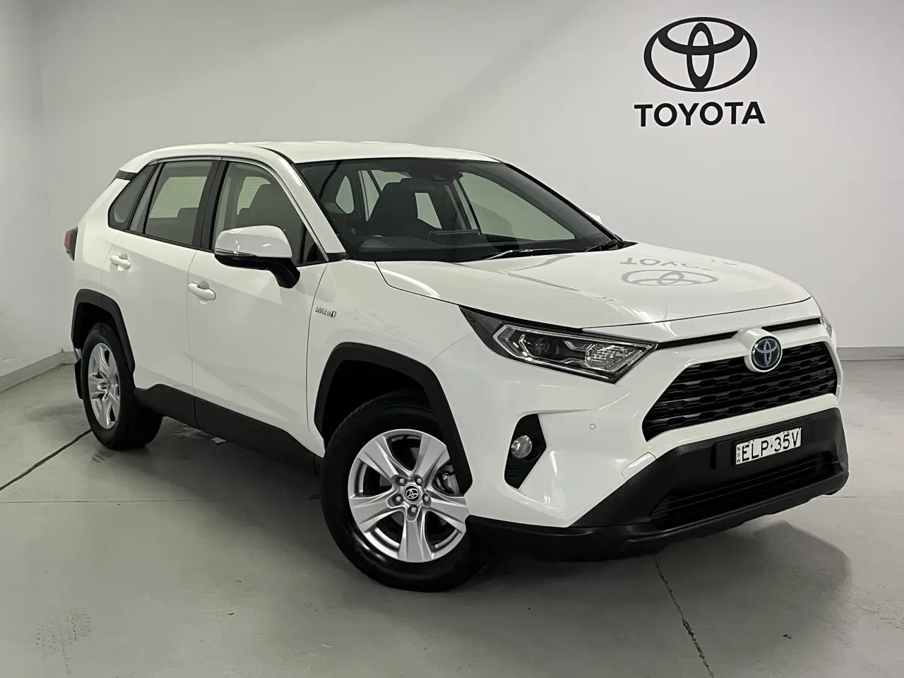 2020 Toyota Rav4 Hybrid Gallery Image 1