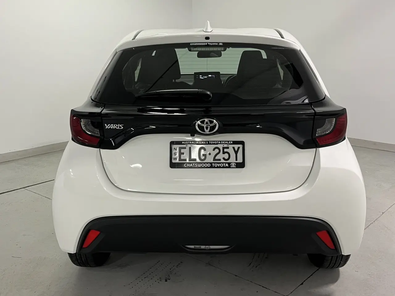 2020 Toyota Yaris Gallery Image 6