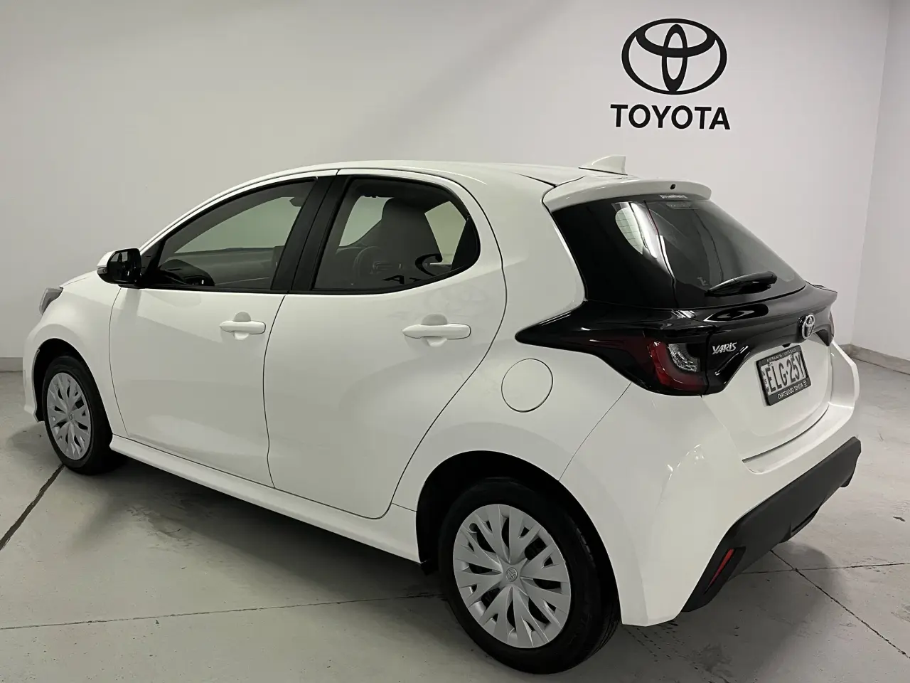 2020 Toyota Yaris Gallery Image 7