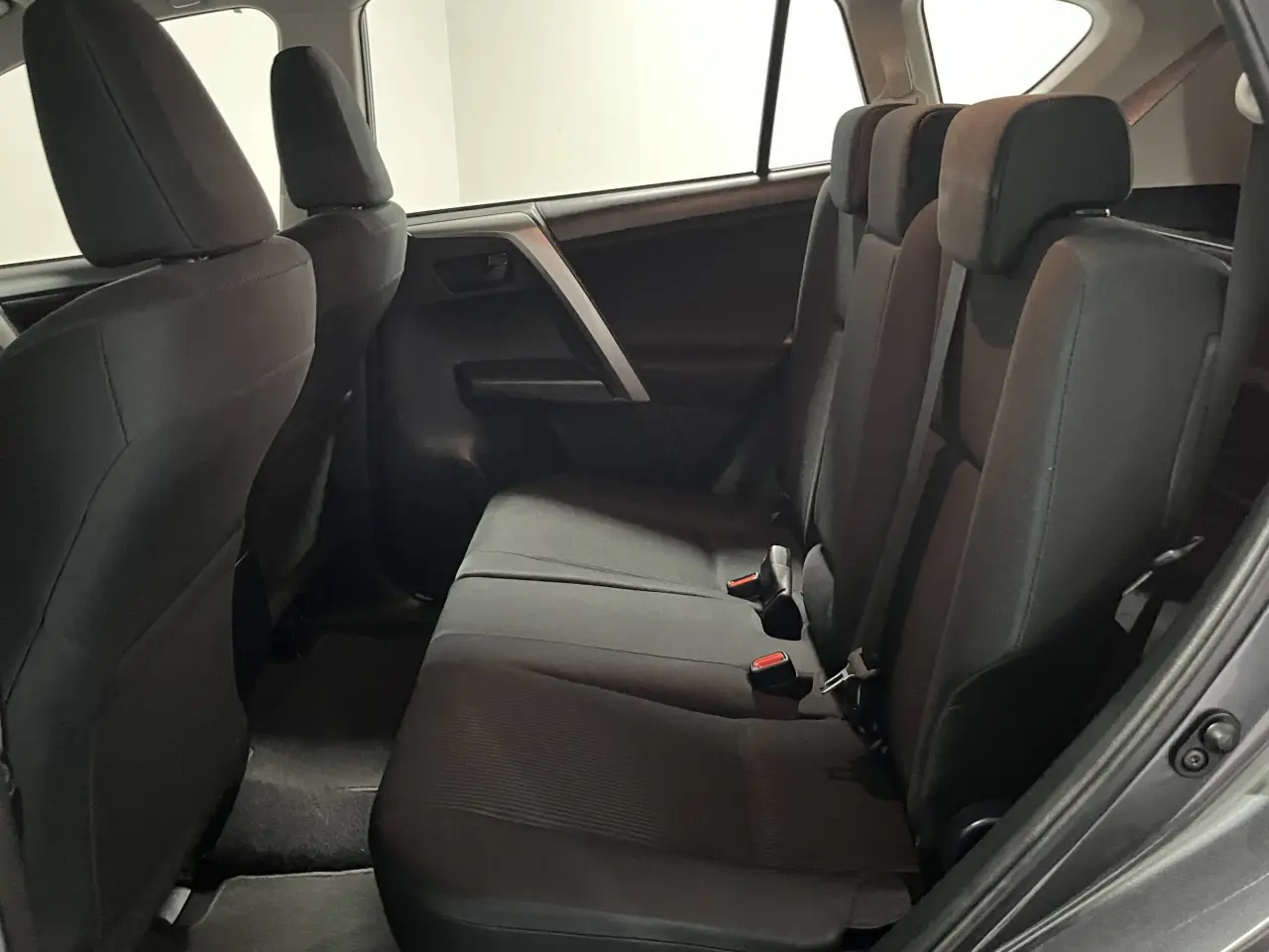 2016 Toyota Rav4 Gallery Image 13