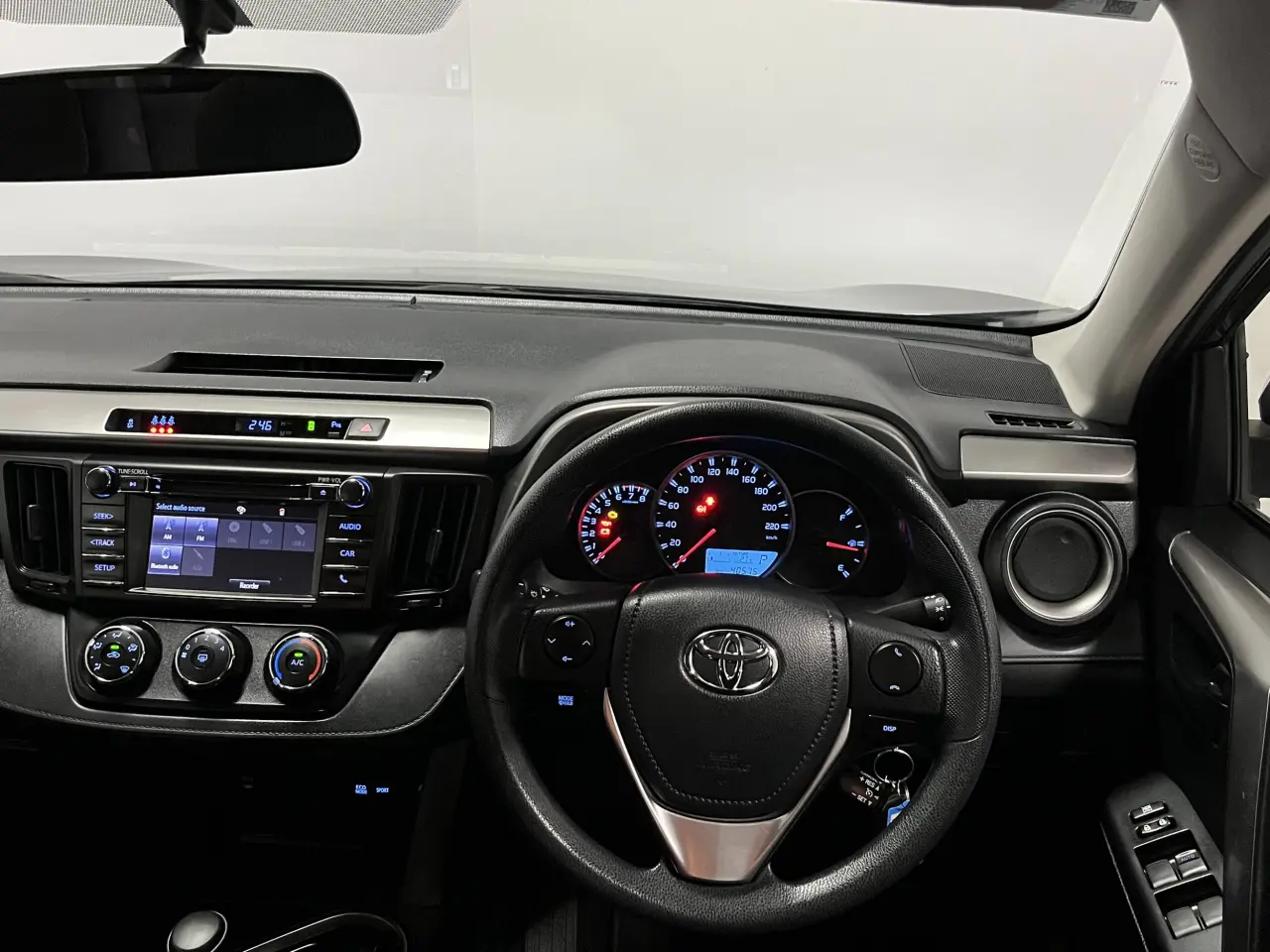 2016 Toyota Rav4 Gallery Image 15