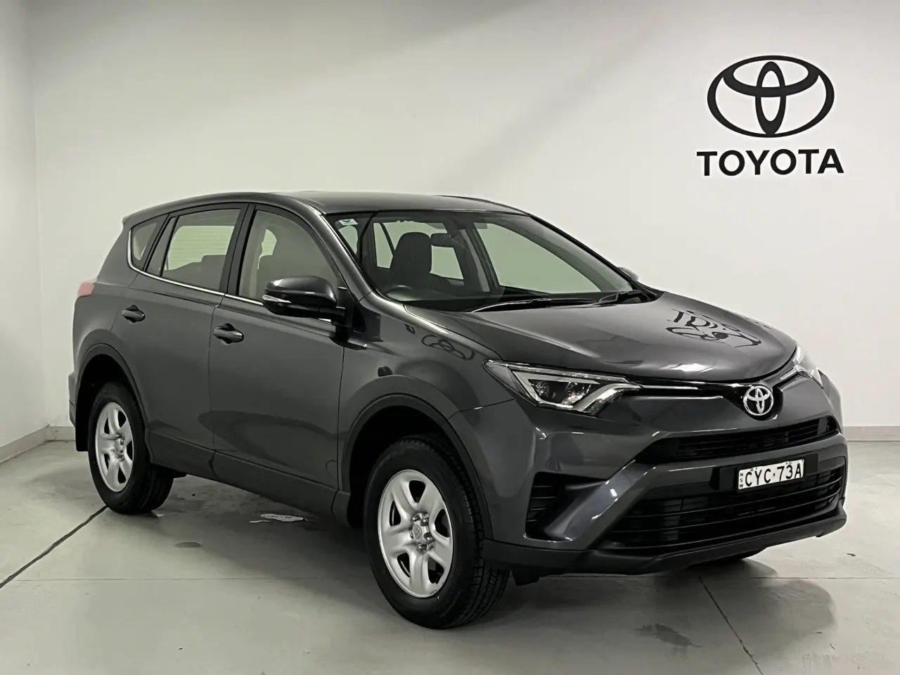 2016 Toyota Rav4 Gallery Image 2