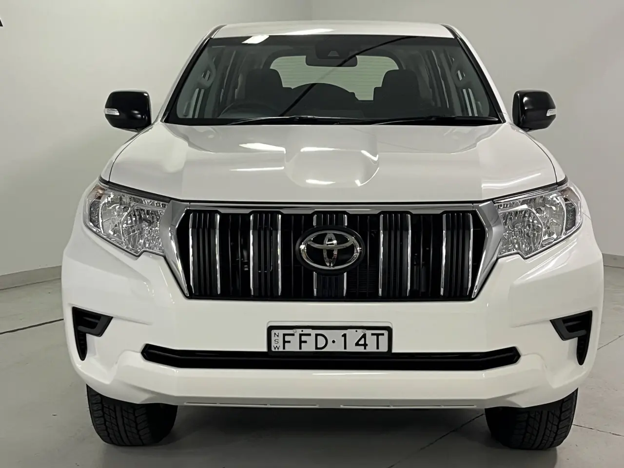 2023 Toyota Prado Gallery Image 3