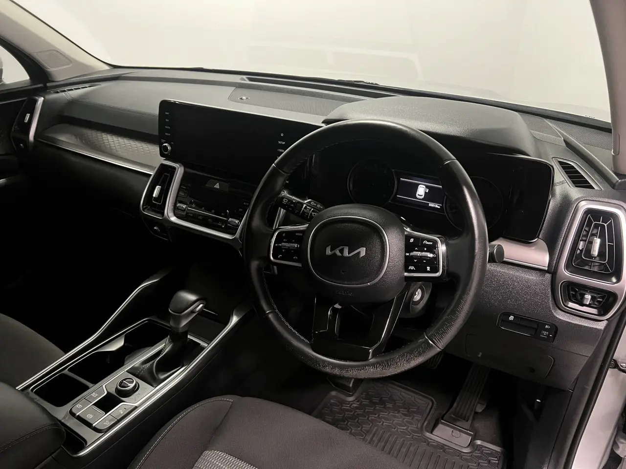2022 KIA SORENTO Gallery Image 11