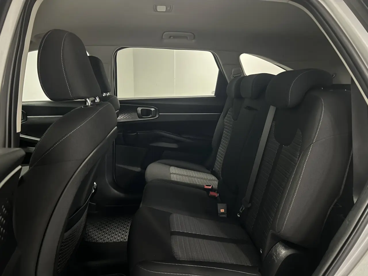 2022 KIA SORENTO Gallery Image 15