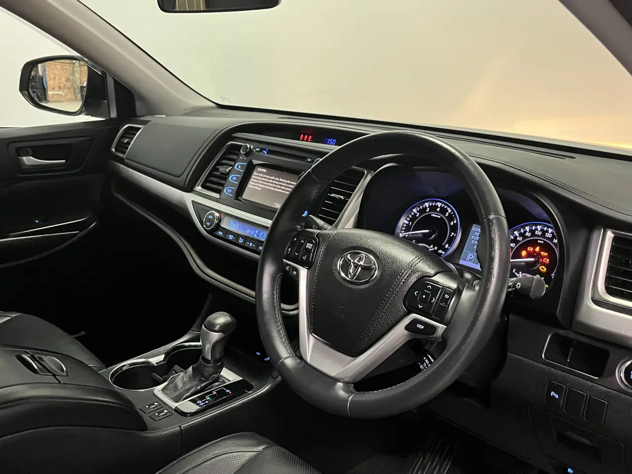 2016 Toyota Kluger Gallery Image 14