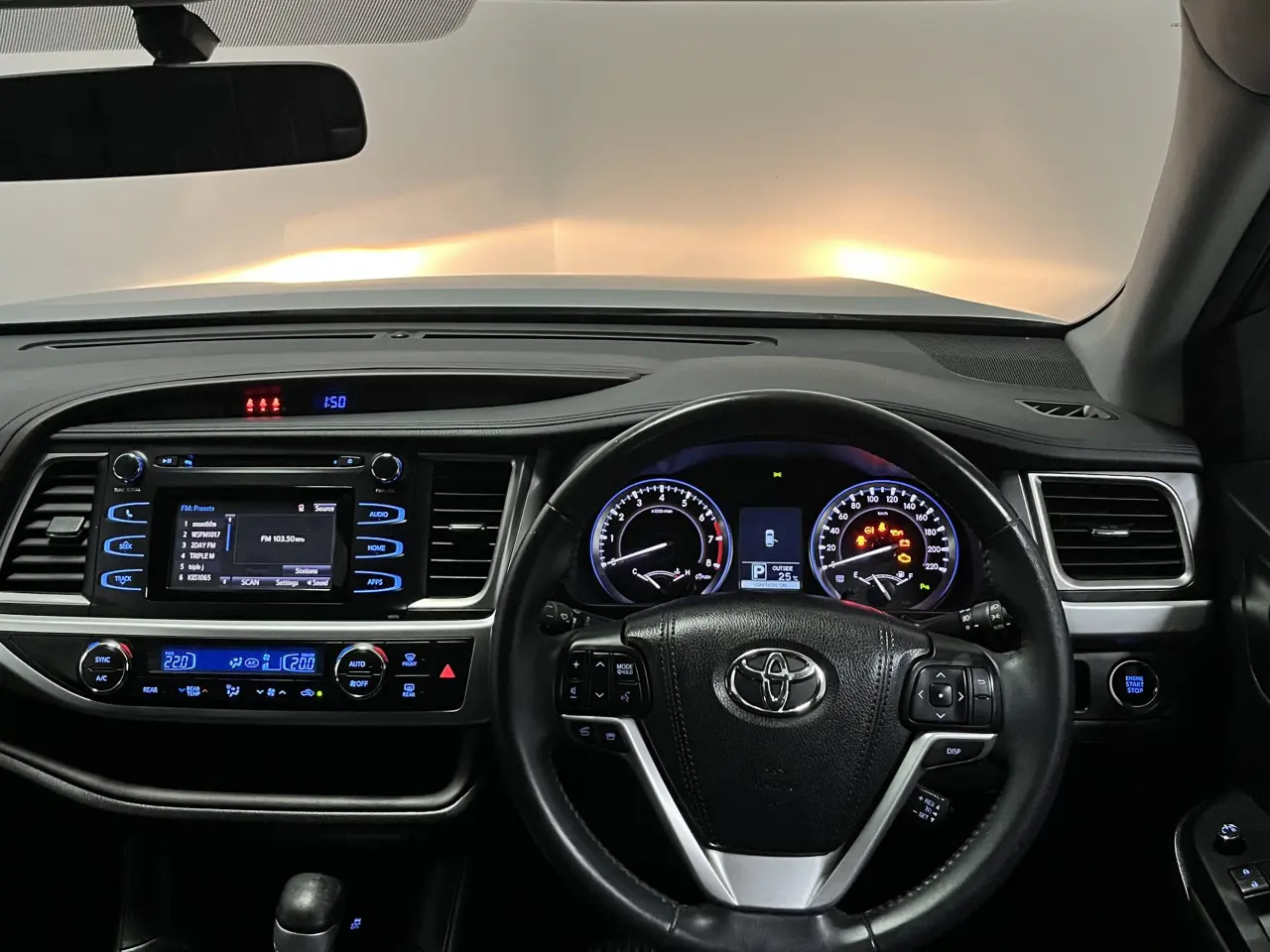 2016 Toyota Kluger Gallery Image 15