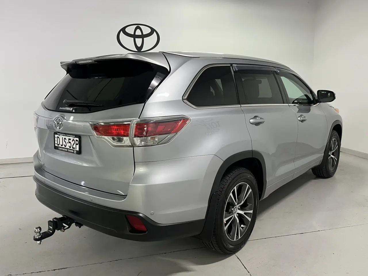 2016 Toyota Kluger Gallery Image 5