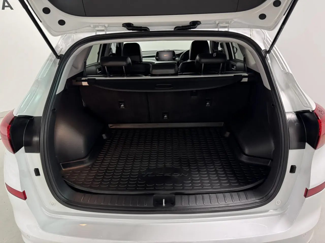 2020 HYUNDAI TUCSON Gallery Image 11