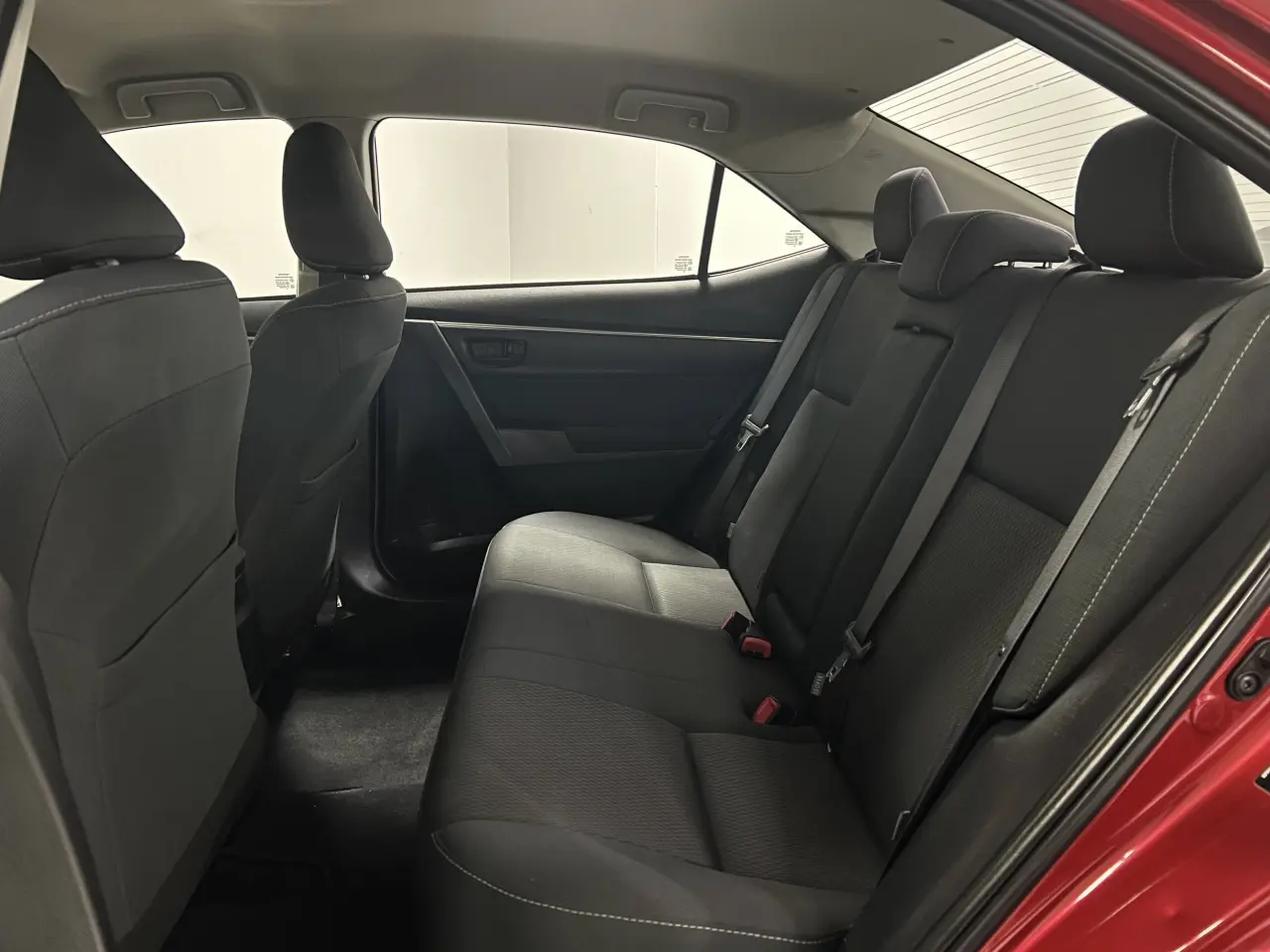 2015 TOYOTA COROLLA Gallery Image 14