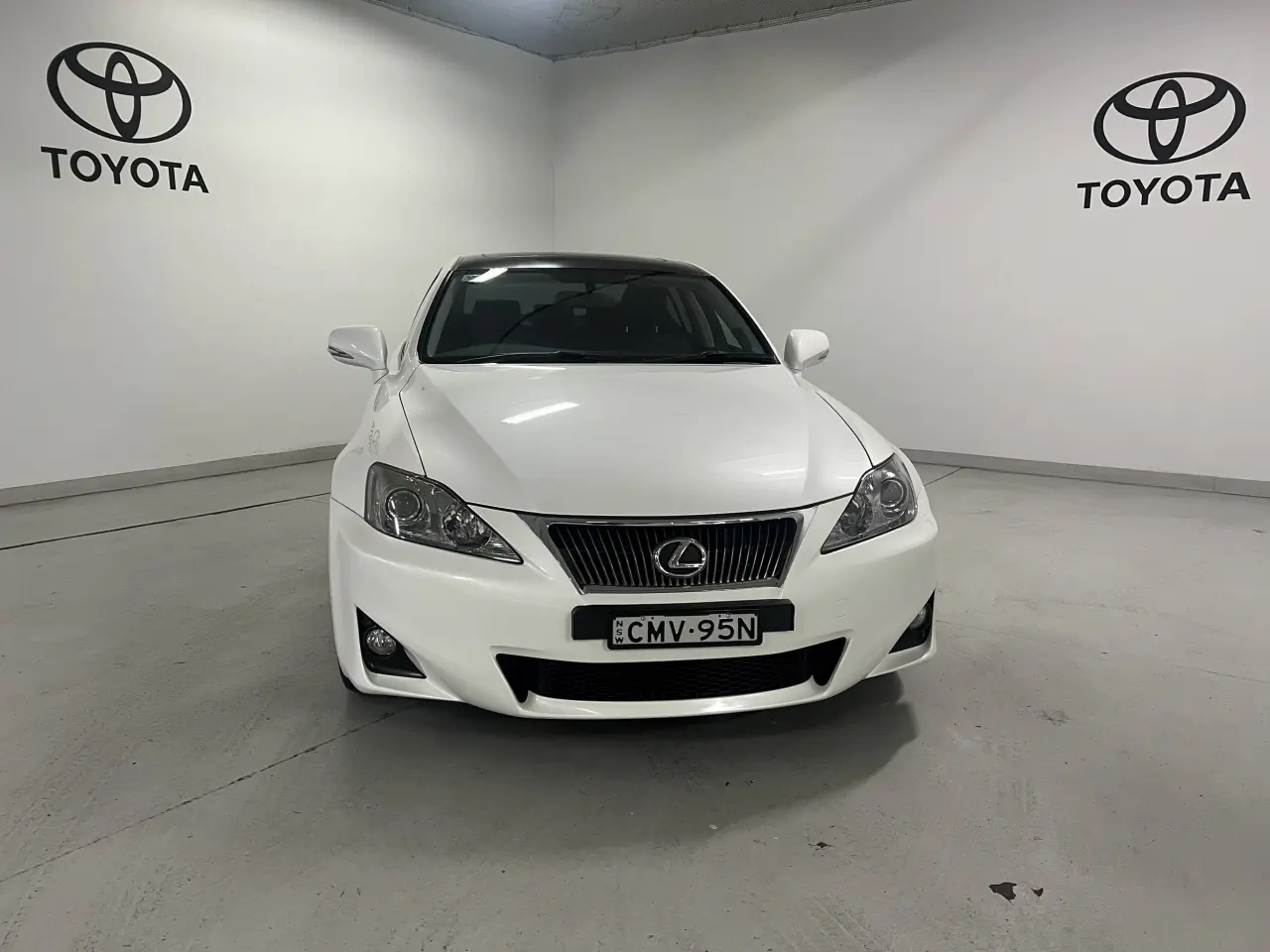 2012 LEXUS IS250 Gallery Image 2