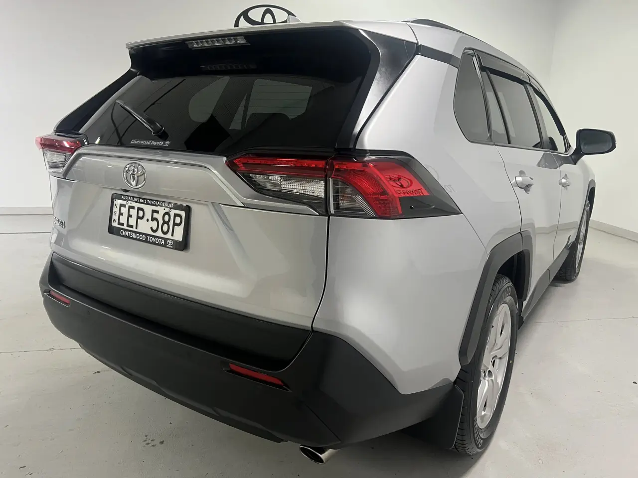 2019 TOYOTA RAV4 Gallery Image 10