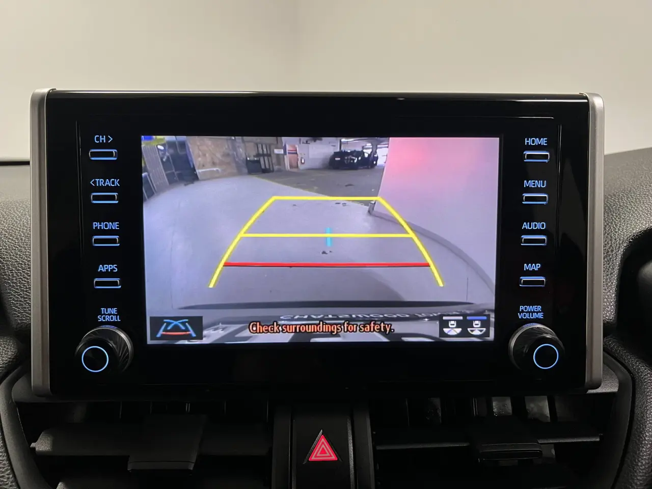 2019 TOYOTA RAV4 Gallery Image 19