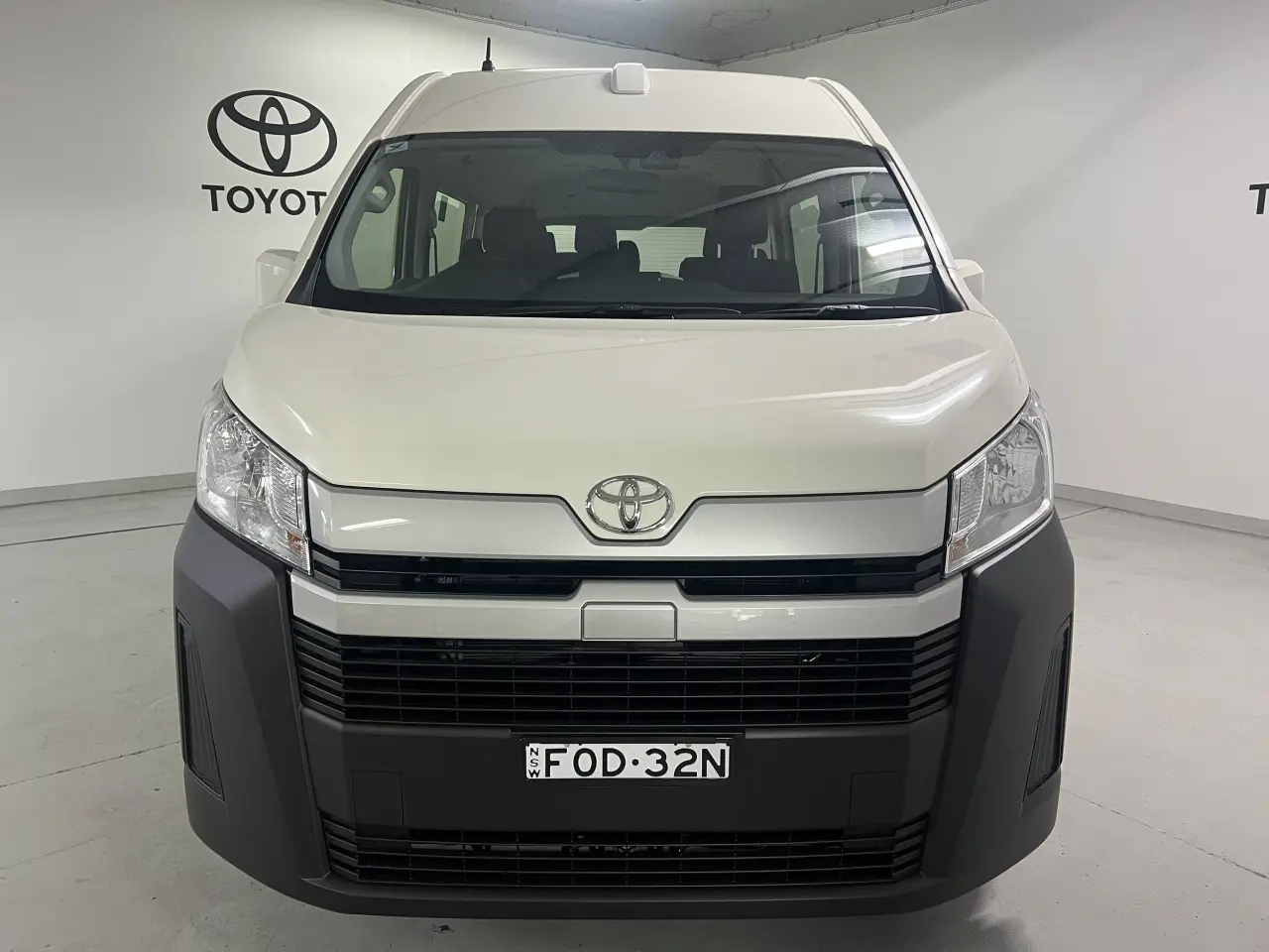 2025 TOYOTA HIACE Gallery Image 3