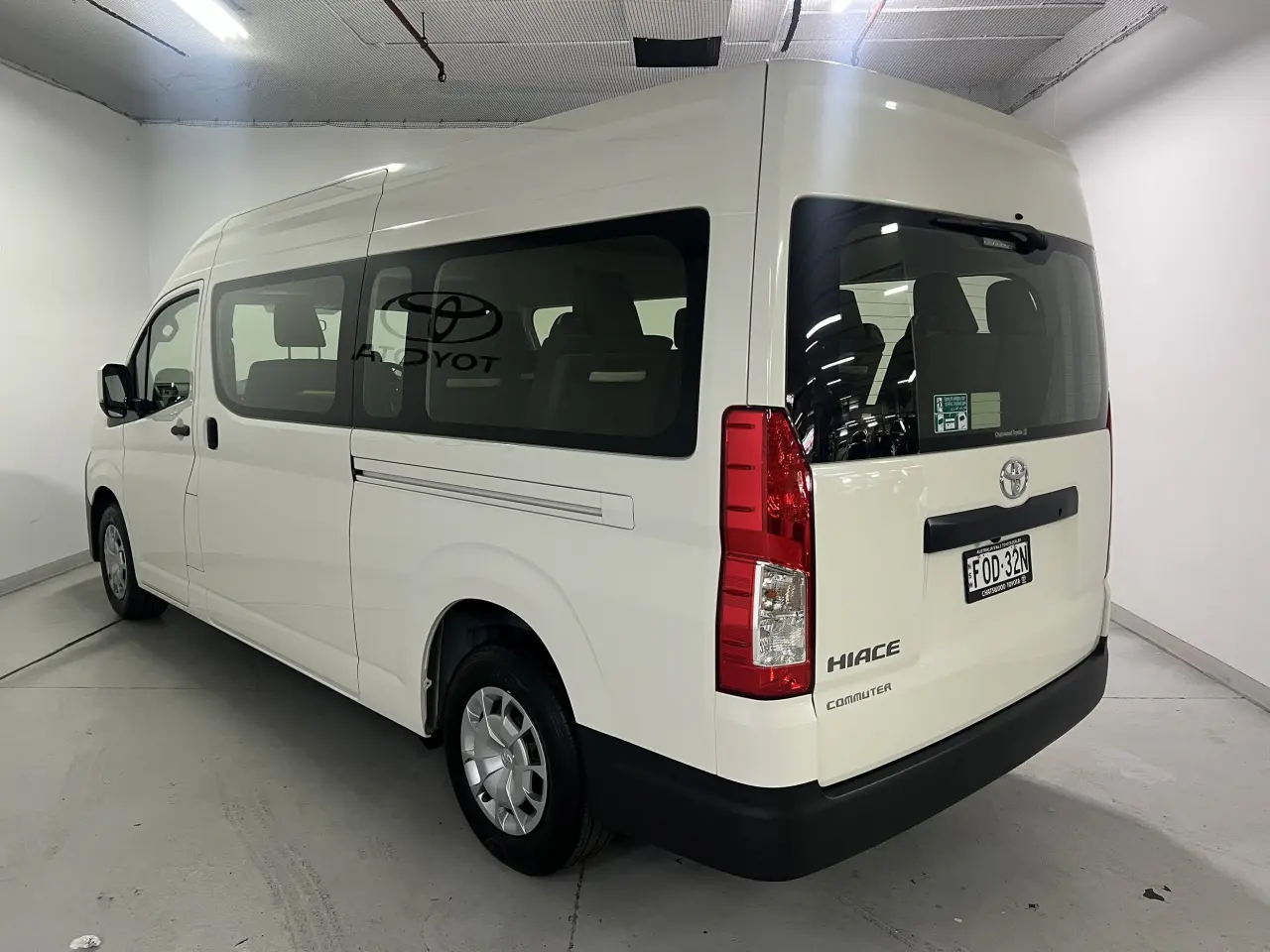 2025 TOYOTA HIACE Gallery Image 8