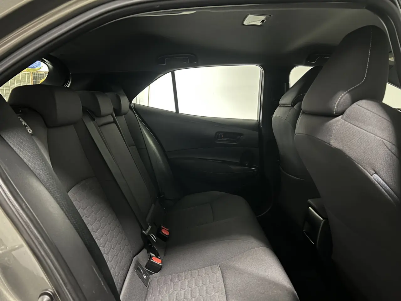 2019 TOYOTA COROLLA Gallery Image 12
