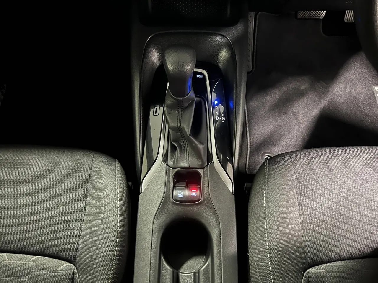 2019 TOYOTA COROLLA Gallery Image 20