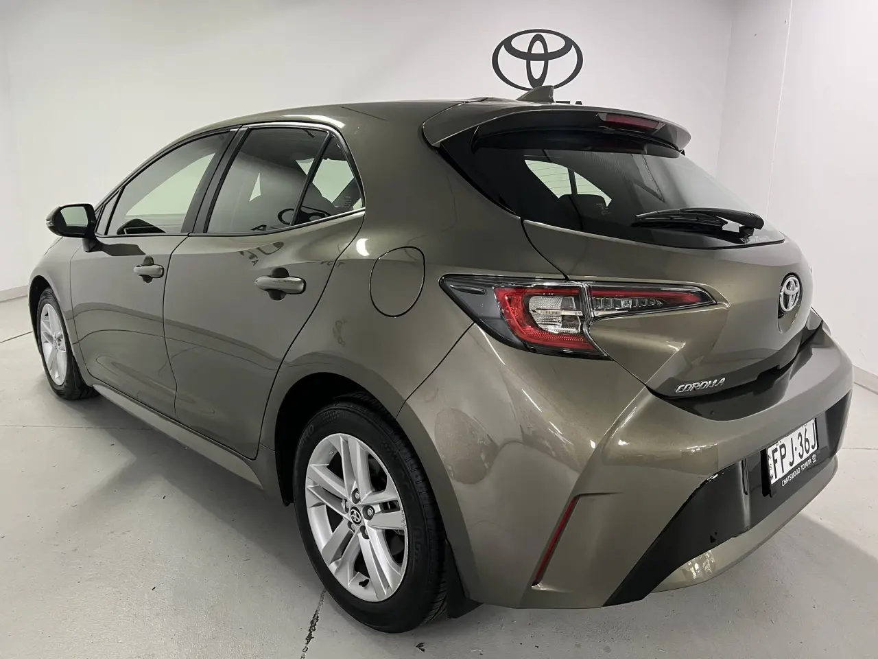 2019 TOYOTA COROLLA Gallery Image 8