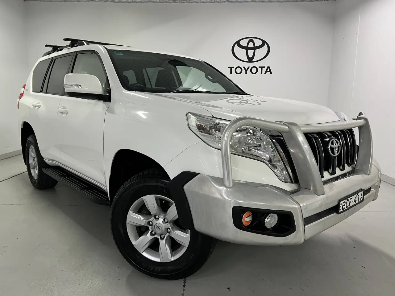 2017 TOYOTA LANDCRUISER Gallery Image 1