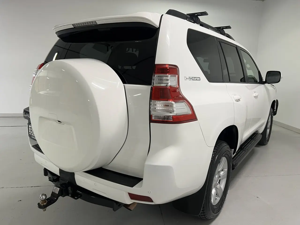 2017 TOYOTA LANDCRUISER Gallery Image 10