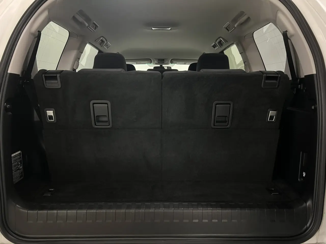 2017 TOYOTA LANDCRUISER Gallery Image 14