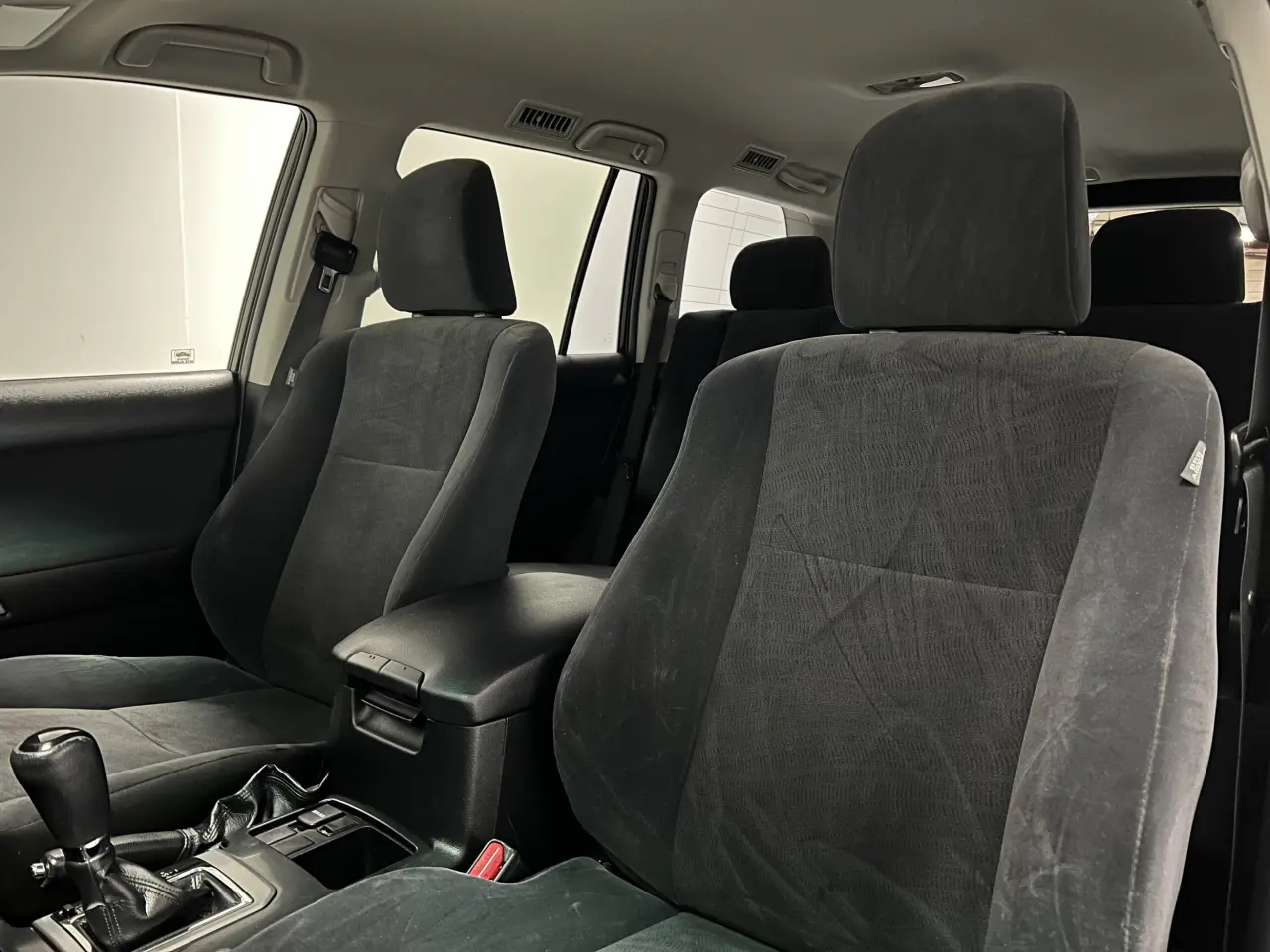 2017 TOYOTA LANDCRUISER Gallery Image 17