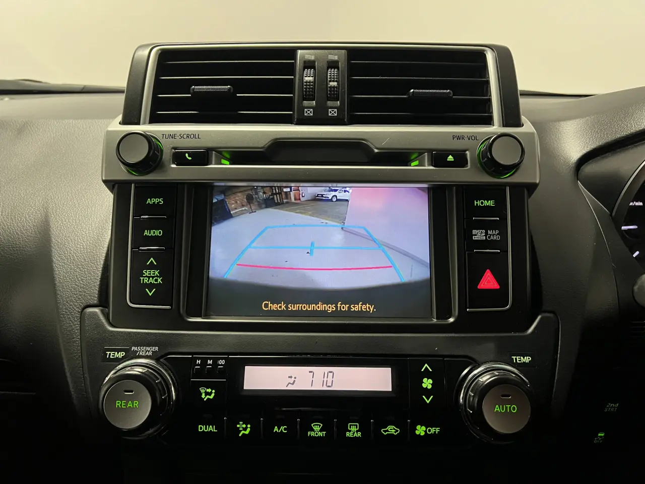 2017 TOYOTA LANDCRUISER Gallery Image 20