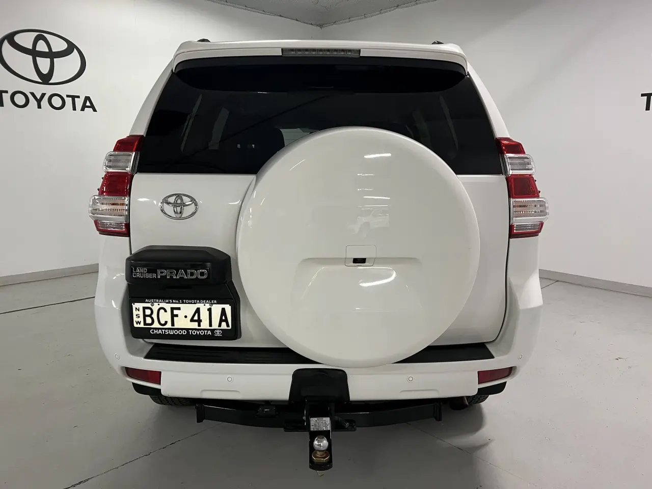 2017 TOYOTA LANDCRUISER Gallery Image 7