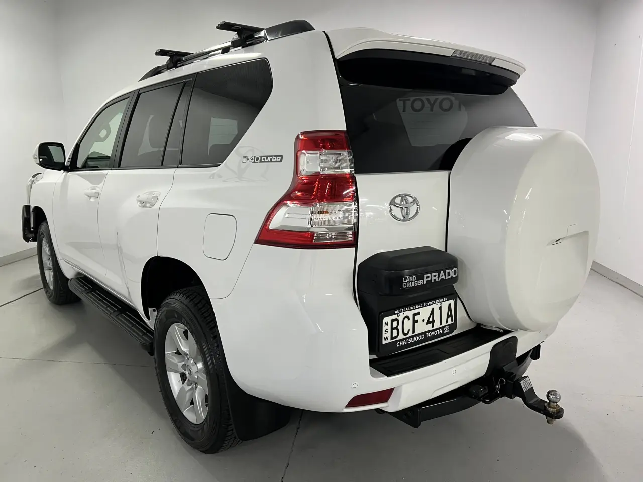 2017 TOYOTA LANDCRUISER Gallery Image 8