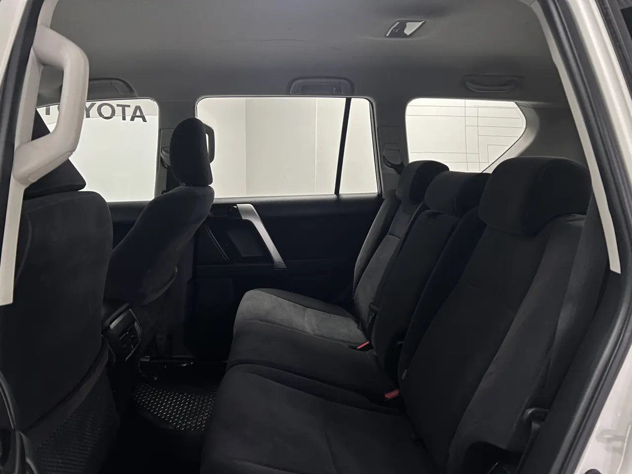 2020 TOYOTA PRADO Gallery Image 13