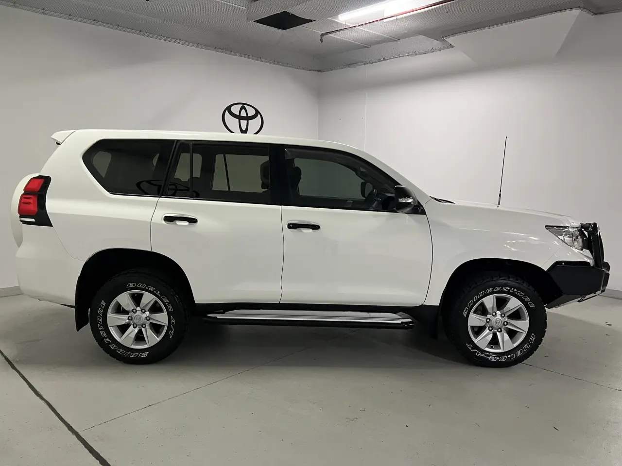 2020 TOYOTA PRADO Gallery Image 4