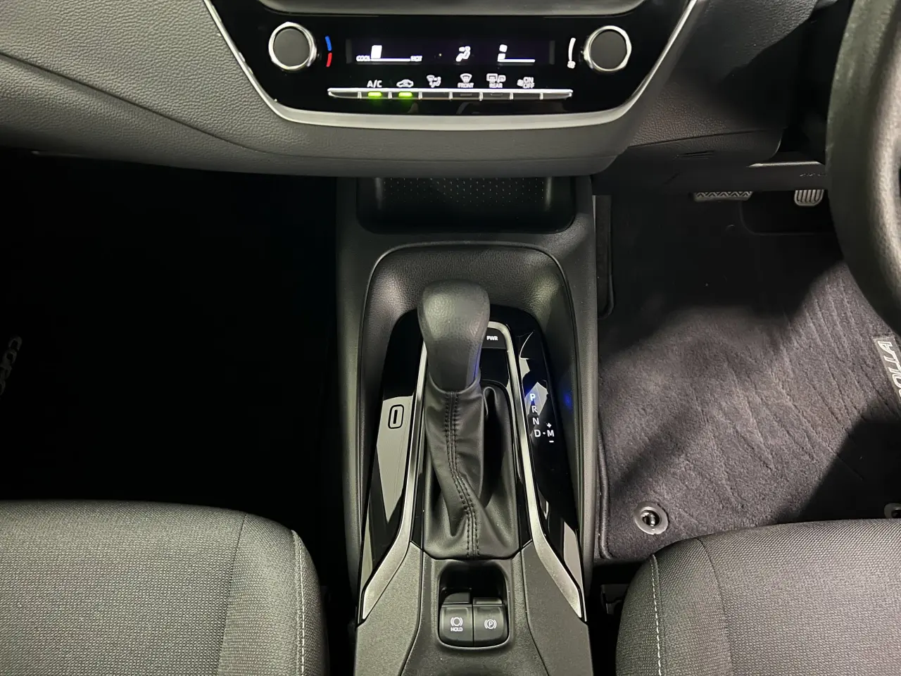 2024 TOYOTA COROLLA Gallery Image 20