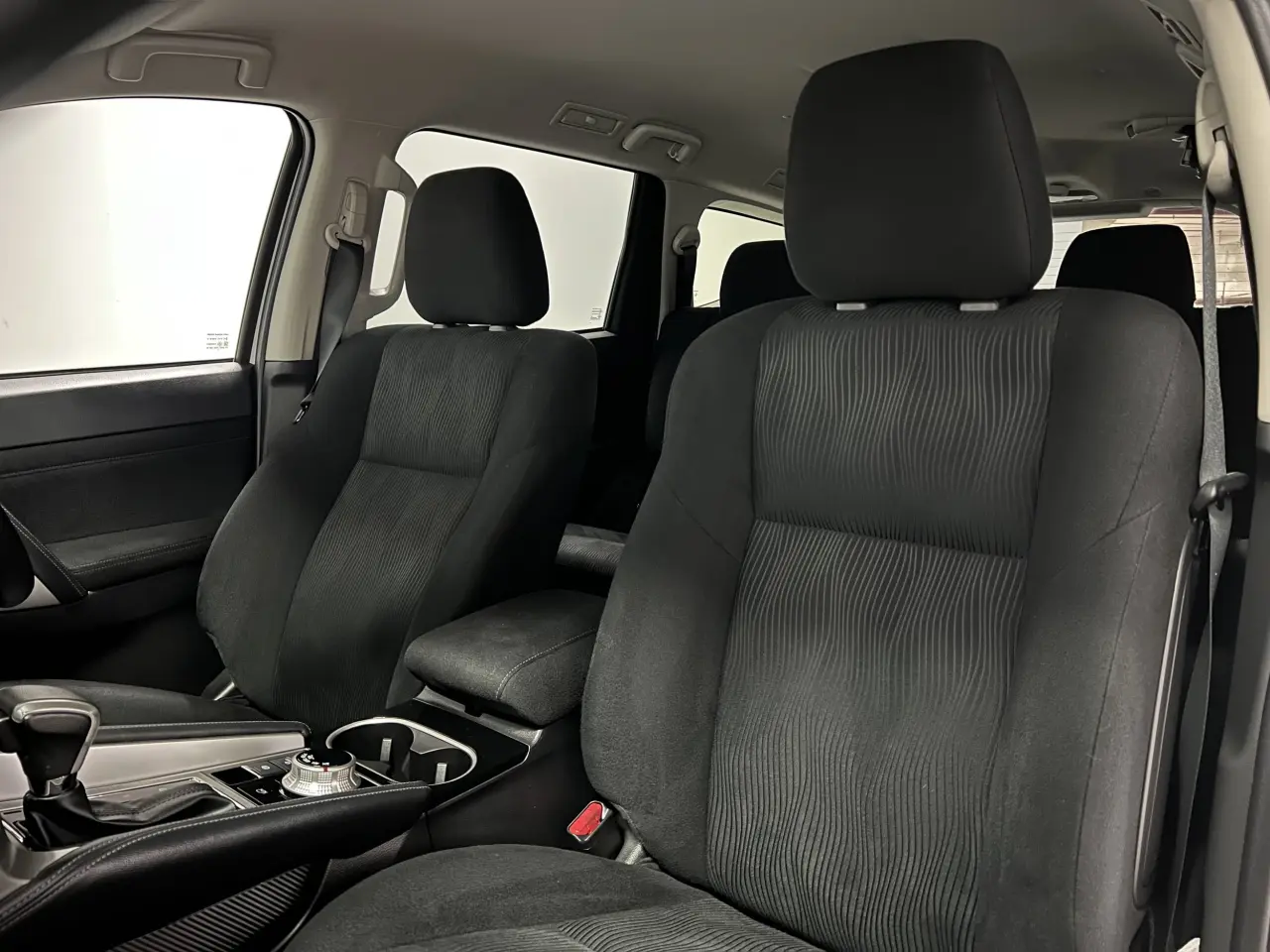 2022 MITSUBISHI PAJERO SPORT Gallery Image 16