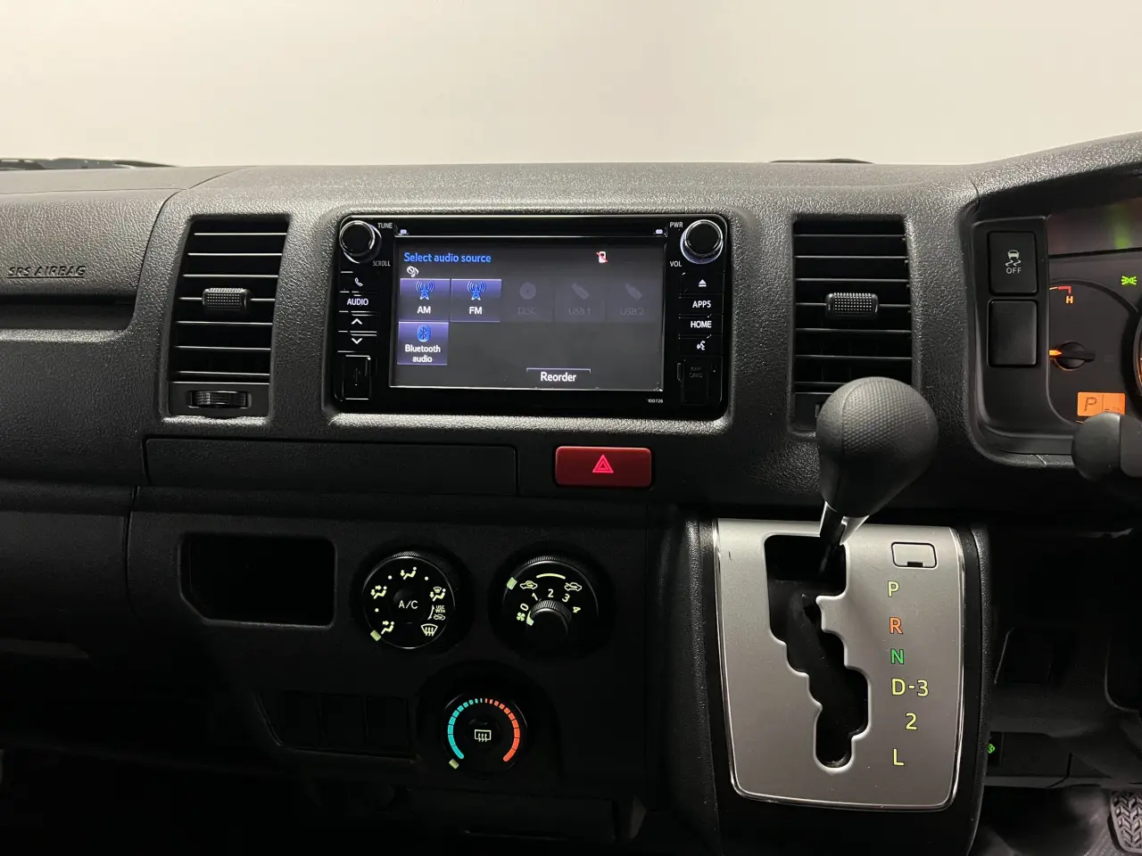 2018 TOYOTA HIACE Gallery Image 19