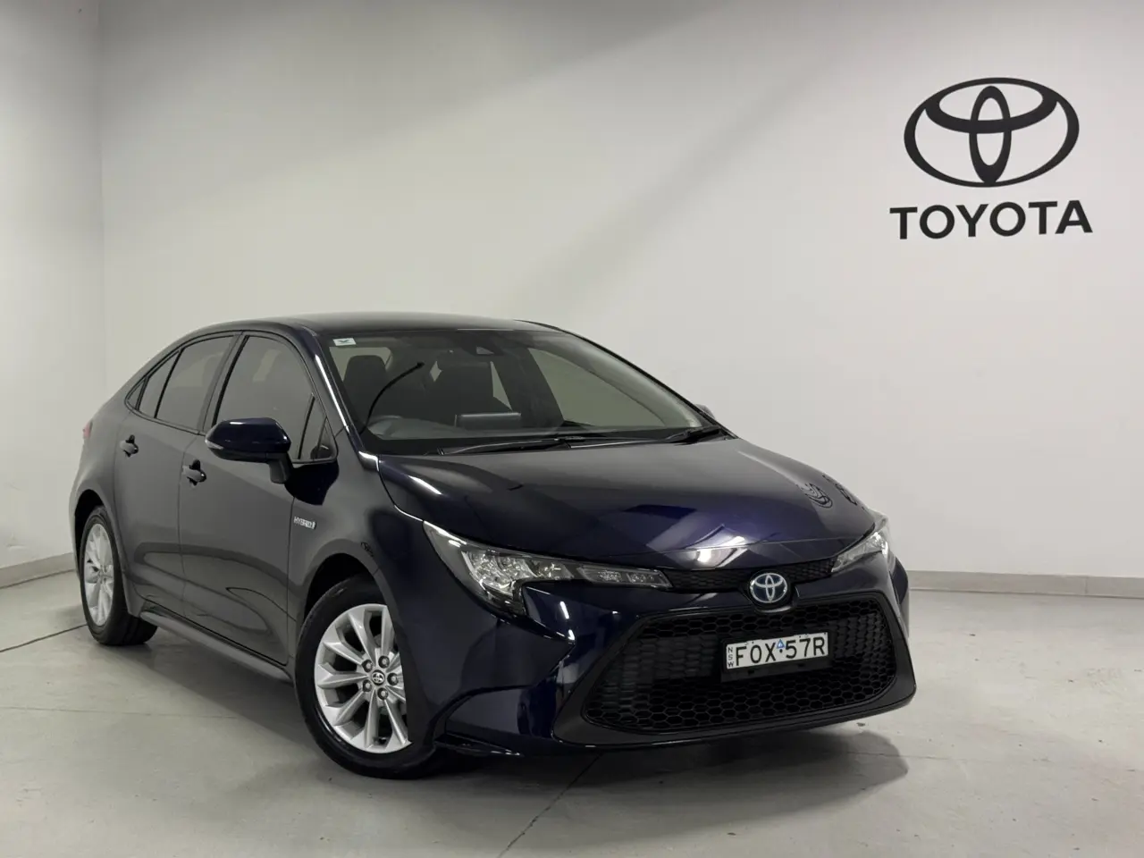 2022 TOYOTA COROLLA SEDAN HYBRID Gallery Image 1