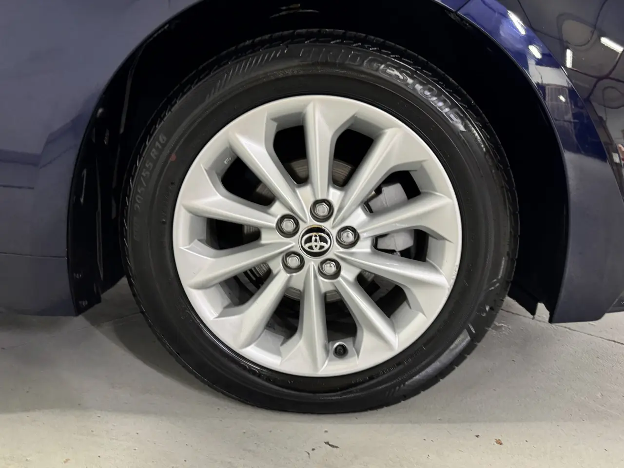 2022 TOYOTA COROLLA SEDAN HYBRID Gallery Image 5