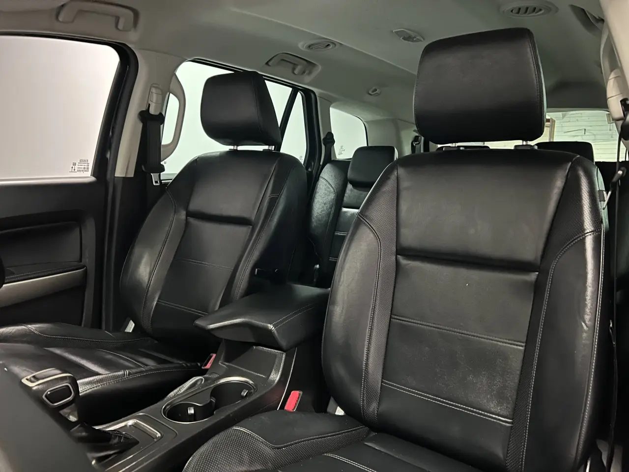 2020 FORD EVEREST Gallery Image 17