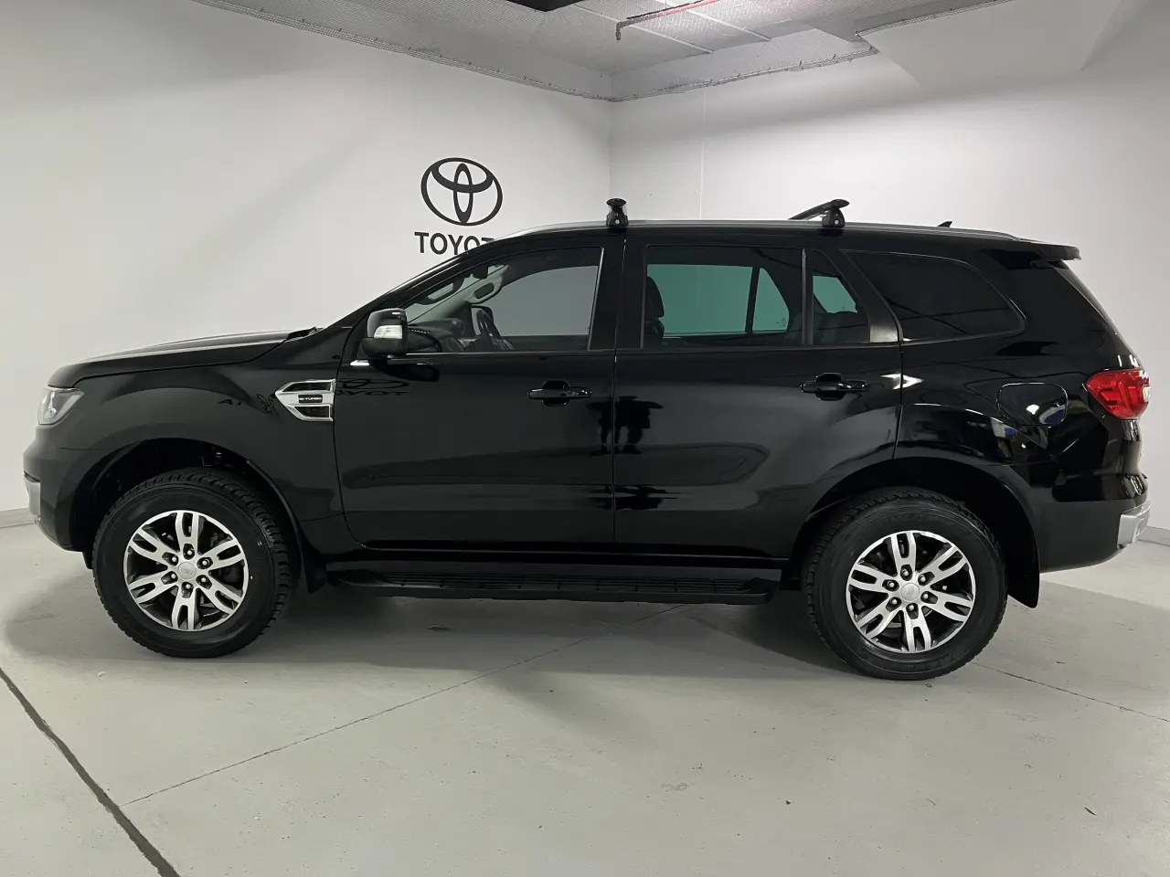 2020 FORD EVEREST Gallery Image 9