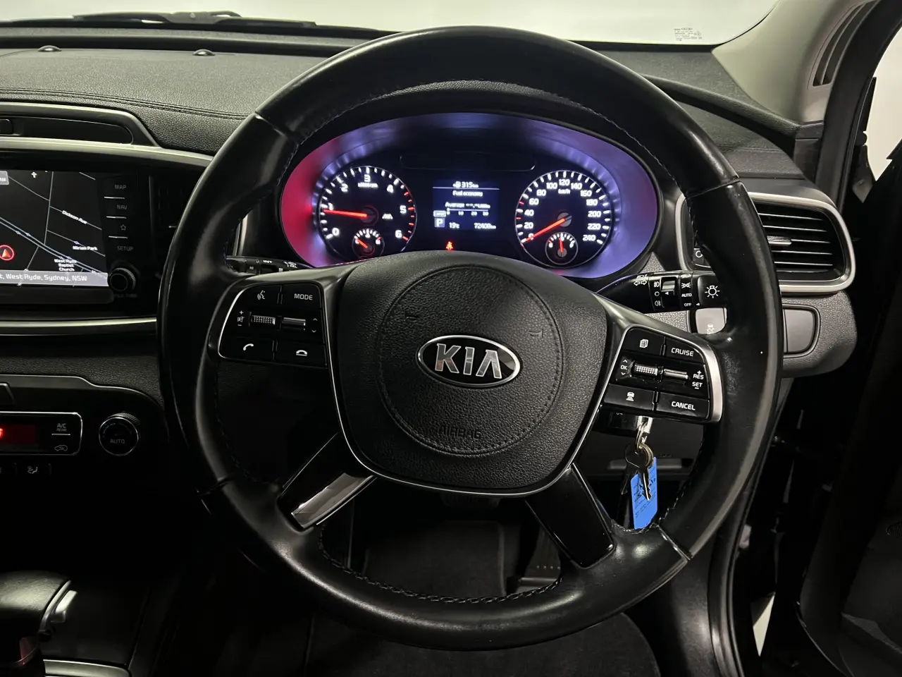 2020 KIA SORENTO Gallery Image 18