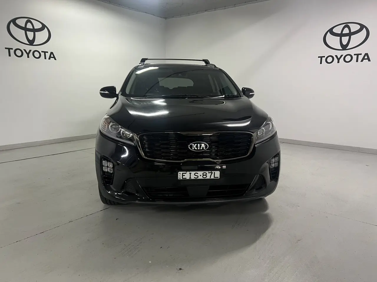 2020 KIA SORENTO Gallery Image 2